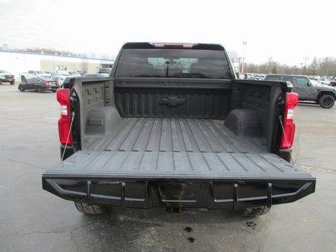 Used 2022 Chevrolet Silverado 1500 RST image 7