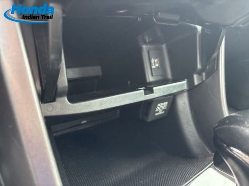 Used 2017 Honda Accord Sport image 27