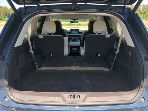 Used 2024 Lincoln Aviator Black Label w/ Dynamic Handling Package AWD/4WD image 12