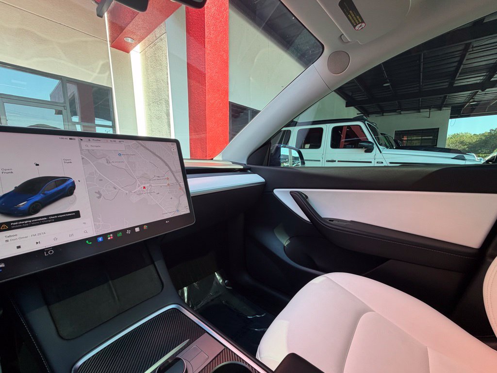 Used 2022 Tesla Model Y Performance AWD/4WD image 35