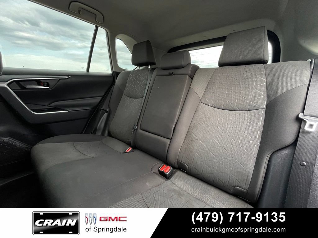 Used 2020 Toyota RAV4 XLE FWD image 25