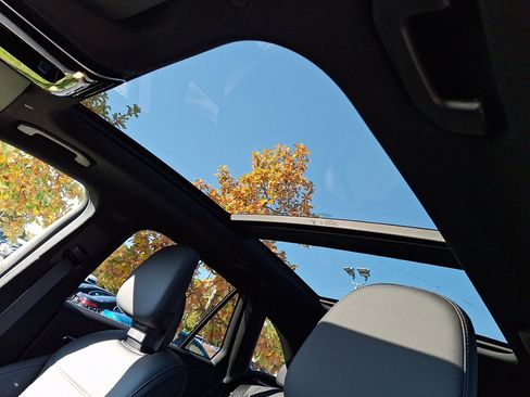 New 2026 Mercedes-Benz GLC 300 4MATIC image 9