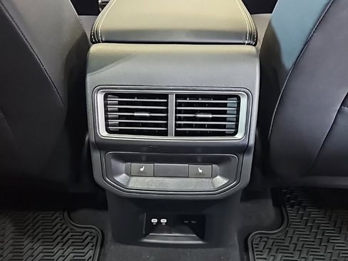 New 2026 Volkswagen Atlas Cross Sport SEL R-Line image 18