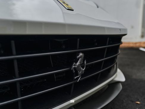 Used 2018 Ferrari GTC4Lusso image 12