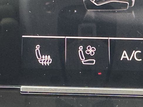 Certified 2025 Audi Q7 3.0T Prestige image 14