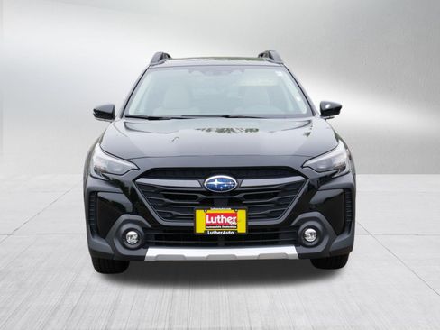 Used 2023 Subaru Outback Limited AWD/4WD image 2