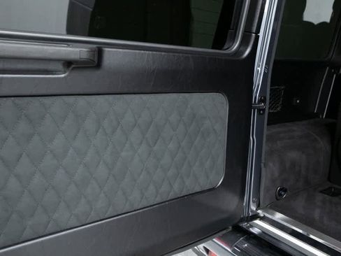 Used 2017 Mercedes-Benz G 550 Squared image 17