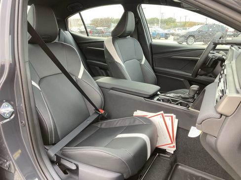 Used 2026 Toyota Camry SE image 28