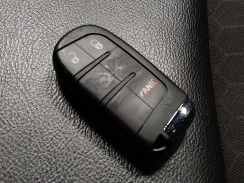 Used 2021 Jeep Compass Latitude FWD image 32