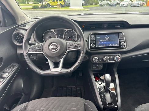 Used 2022 Nissan Kicks S w/ Interior Electronics Package FWD image 21