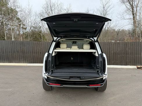 New 2025 Land Rover Range Rover SE image 5