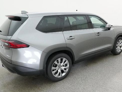 New 2026 Toyota Grand Highlander FWD image 21