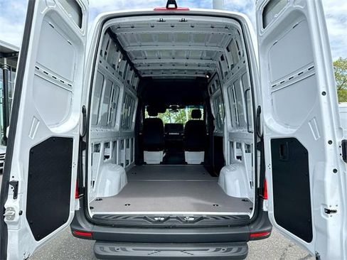 New 2025 Mercedes-Benz Sprinter 2500 image 13