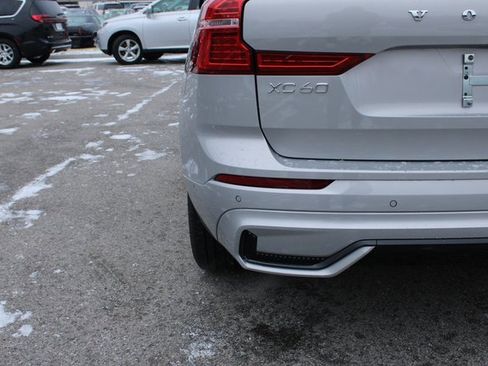 Used 2025 Volvo XC60 B5 Plus image 40
