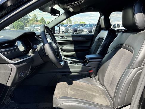 Used 2023 Jeep Grand Cherokee L Laredo AWD/4WD image 13