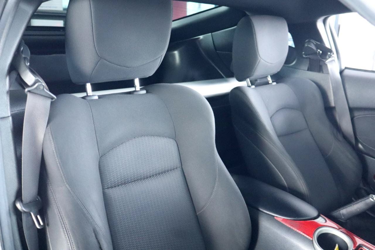 Used 2015 Nissan 370Z Coupe RWD image 38