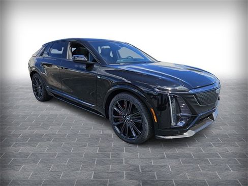 New 2026 Cadillac Lyriq V w/ Exterior Carbon Fiber Package image 5