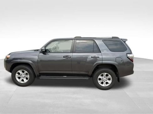 Used 2022 Toyota 4Runner SR5 Premium AWD/4WD image 7