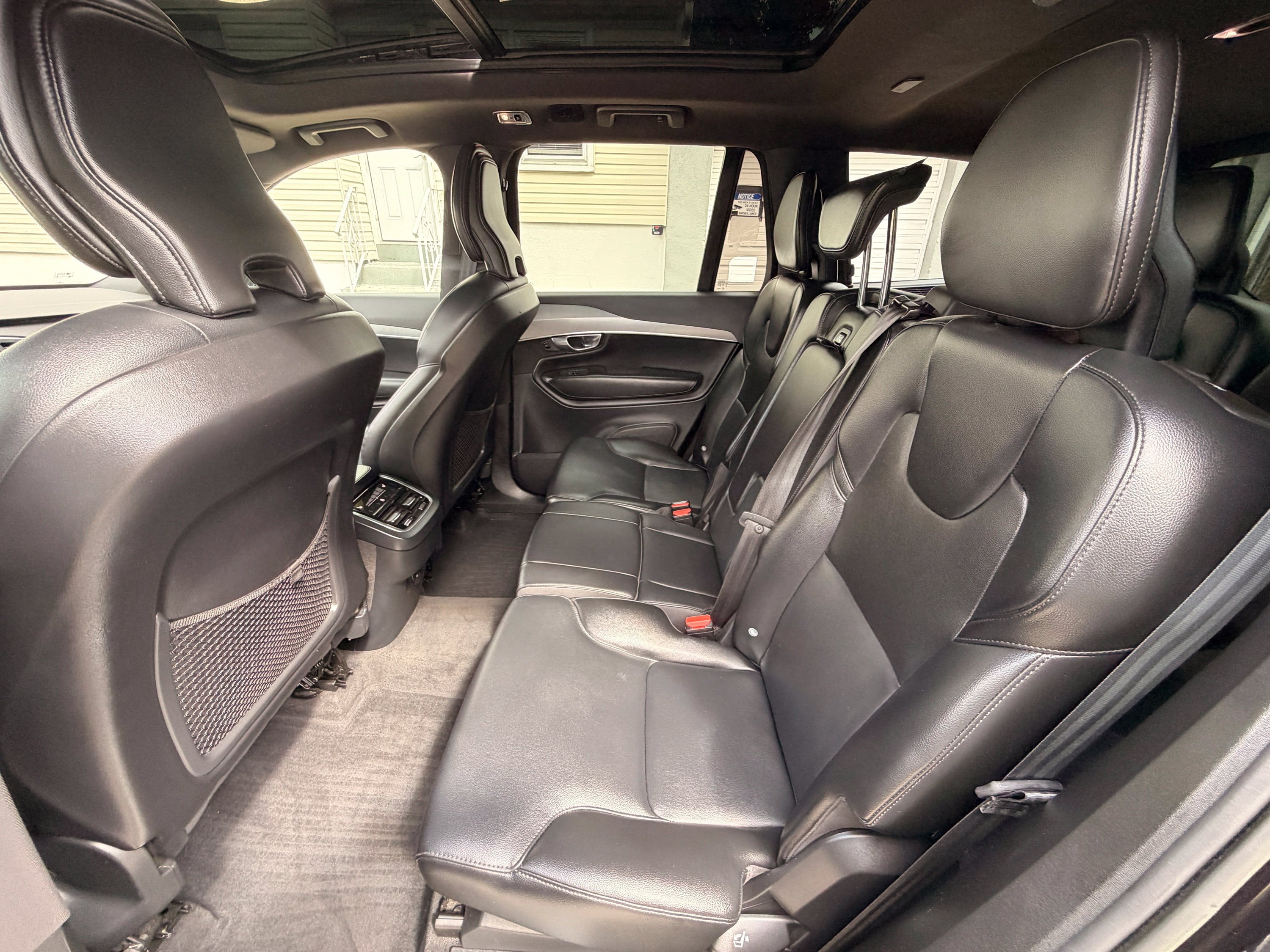 Used 2022 Volvo XC90 T5 Momentum w/ Climate Package AWD/4WD image 18