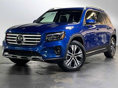 New 2025 Mercedes-Benz GLB 250 4MATIC image 3