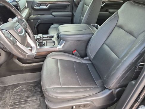 Used 2023 GMC Sierra 1500 SLT w/ SLT Convenience Package AWD/4WD image 16