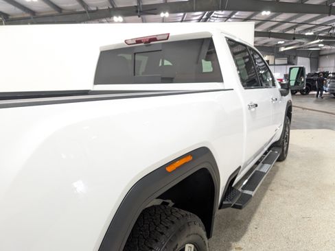 Used 2025 GMC Sierra 3500 Denali w/ Denali Reserve Package AWD/4WD image 3