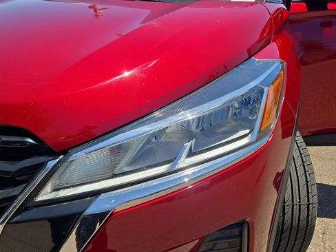 Certified 2023 Nissan Kicks SV FWD image 28