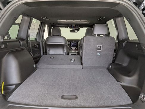 Used 2025 Jeep Grand Cherokee Altitude image 31