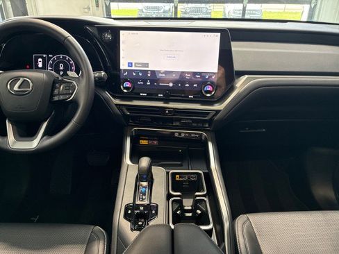Used 2024 Lexus TX 350 FWD w/ Captains Chair Package image 18