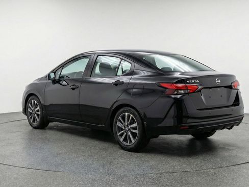 Used 2025 Nissan Versa SV image 6