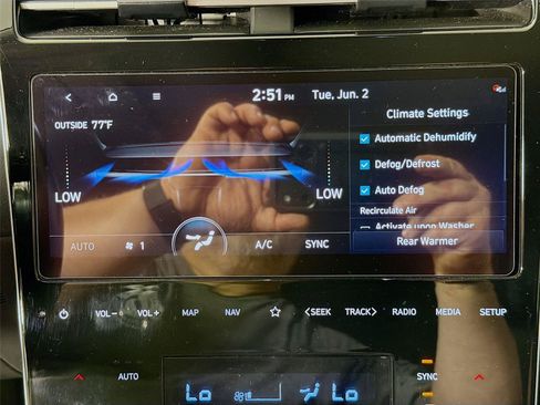 Used 2023 Hyundai Tucson Limited AWD/4WD image 22
