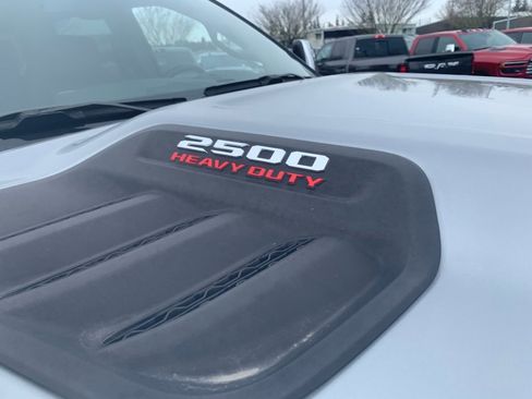 Used 2024 RAM 2500 Laramie w/ Sport Appearance Package image 6