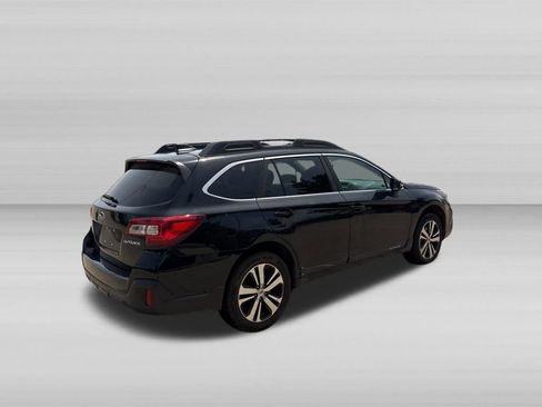 Used 2019 Subaru Outback 2.5i Limited AWD/4WD image 4