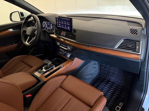 Used 2023 Audi Q5 2.0T Premium Plus w/ Premium Plus Package AWD/4WD image 32