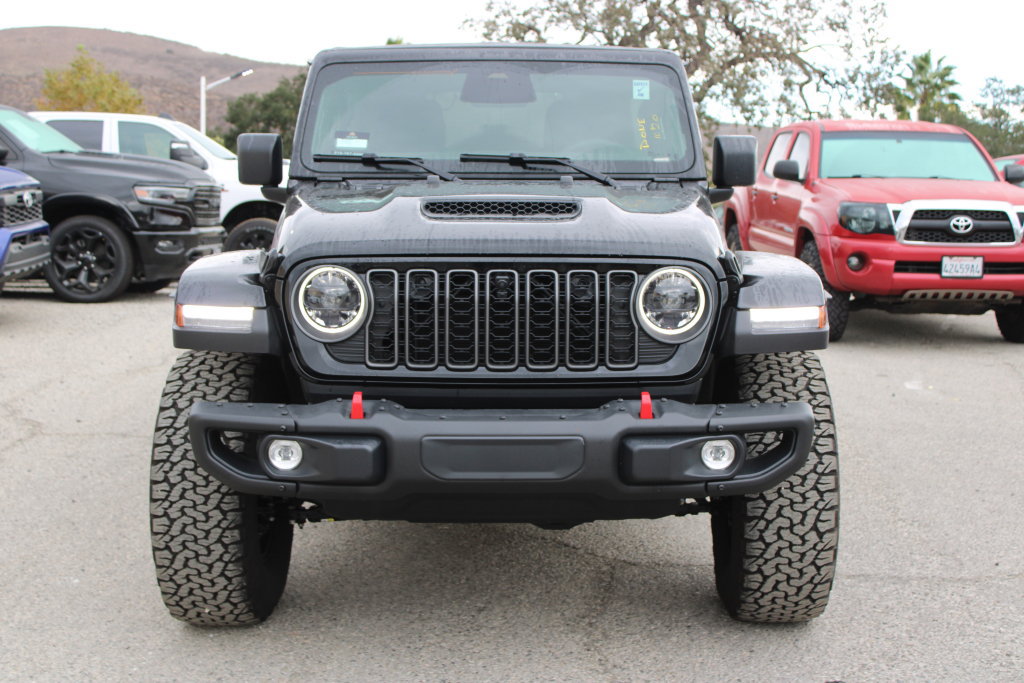 Used 2026 Jeep Wrangler Unlimited Rubicon AWD/4WD image 2