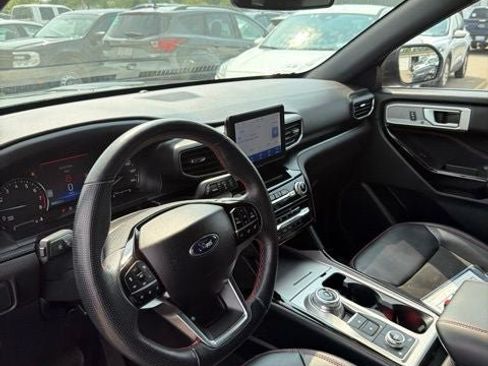 Used 2022 Ford Explorer ST-Line w/ Class IV Trailer Tow Package AWD/4WD image 9