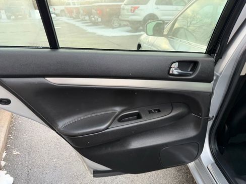 Used 2013 INFINITI G37 G37x Sedan 4D w/ Premium Pkg image 9