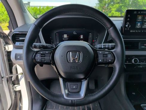 Used 2023 Honda Pilot Elite image 8