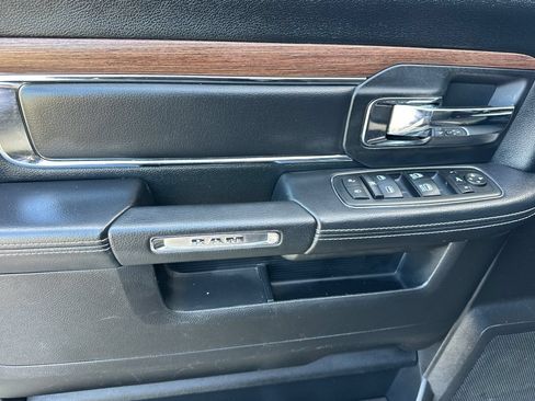 Used 2015 RAM 1500 Laramie w/ Convenience Group AWD/4WD image 11