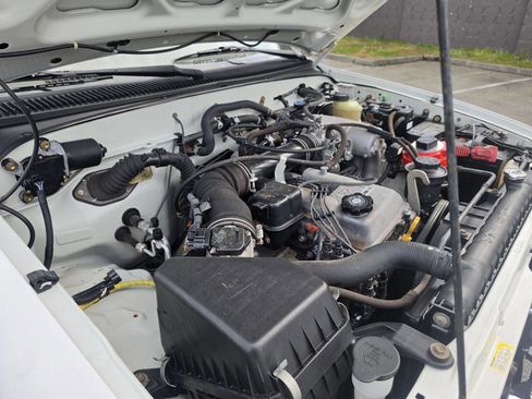 Used 2000 Toyota Tacoma 4x4 Regular Cab image 41