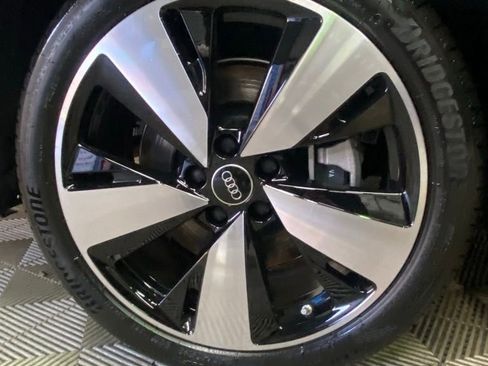 New 2025 Audi A5 2.0T Prestige image 9