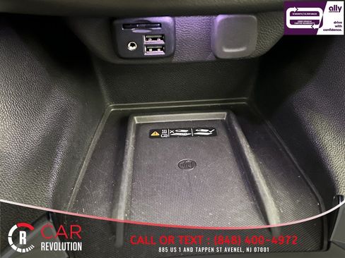 Used 2020 Chevrolet Traverse Premier w/ Redline Edition AWD/4WD image 32