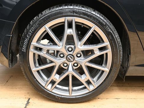 Used 2024 Nissan Altima 2.0 SR FWD image 14