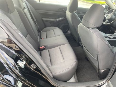 Used 2025 Nissan Altima 2.5 SV FWD image 38