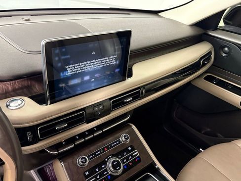 Used 2020 Lincoln Aviator Reserve w/ Elements Package Plus image 24