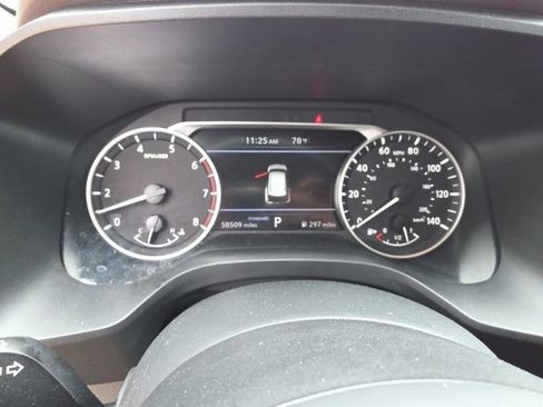 Used 2023 Nissan Rogue S image 16