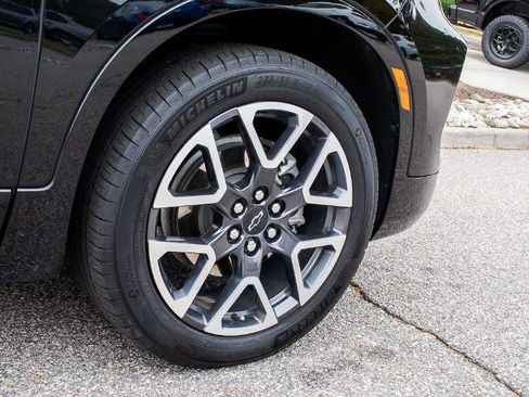 Used 2024 Chevrolet Blazer RS w/ Enhanced Convenience Package image 8