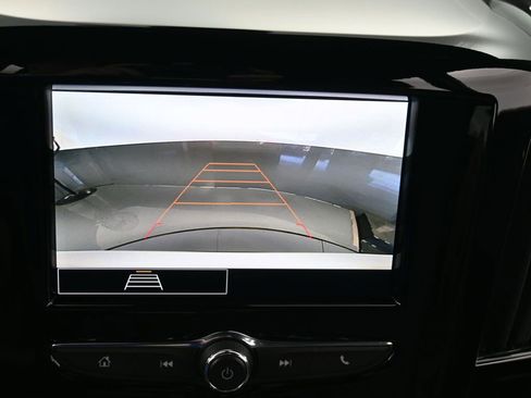 Used 2023 Chevrolet Traverse LT image 20