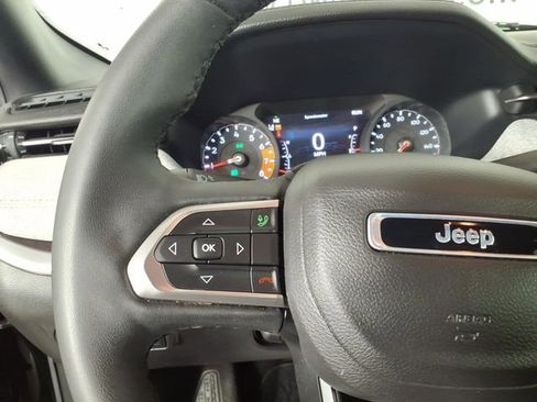 Used 2023 Jeep Compass Latitude AWD/4WD image 17
