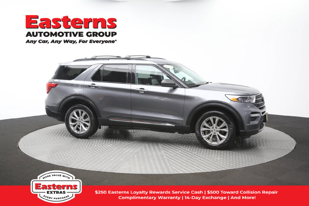 Used 2023 Ford Explorer XLT w/ Equipment Group 202A AWD/4WD image 48
